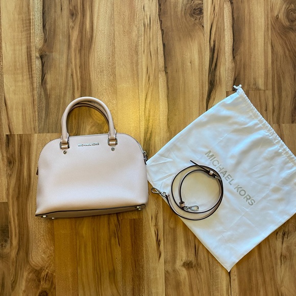 MICHAEL Michael Kors Handbags - Michael Kors Cindy Dome satchel medium USED ONCE
